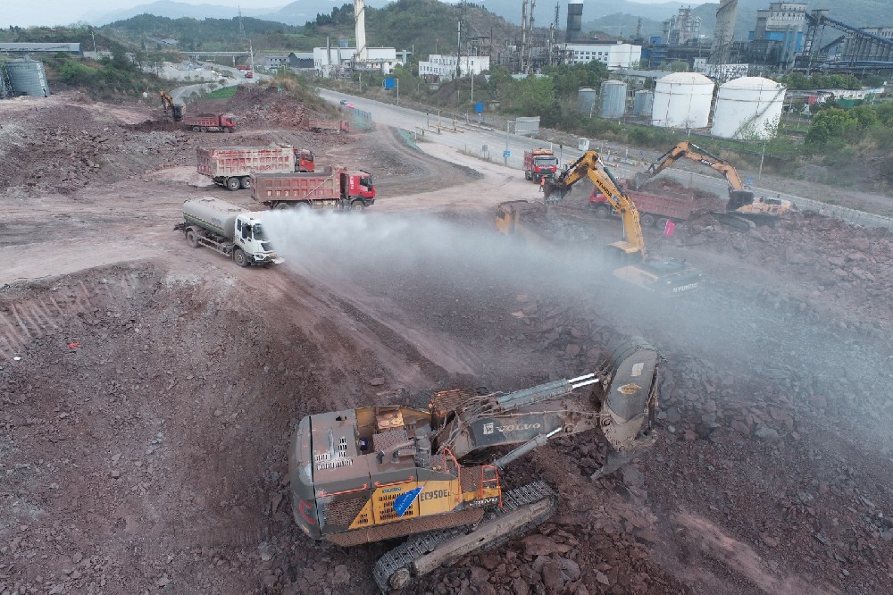 不停工、不斷檔，假期建設(shè)忙！
